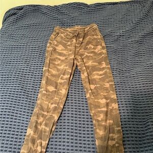 Athleta Farallon Jogger in Charcoal